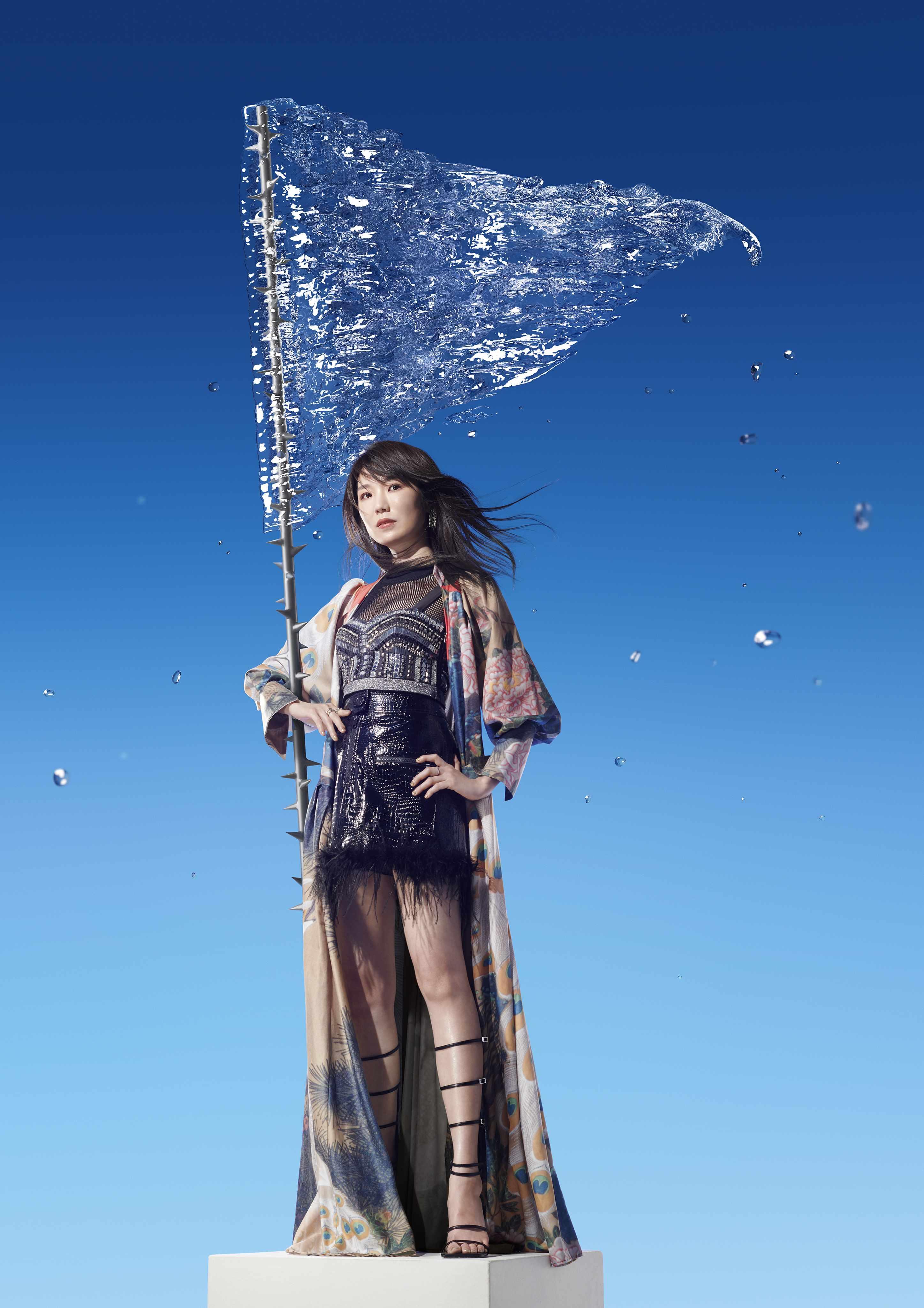 黒木渚、ベストアルバム「予測不能の1秒先も濁流みたいに愛してる」を発表！